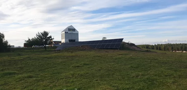 Vērgales pag., Liepājas nov., - Bio graudu kalte (13.6kW 40gab. saules paneļi)
